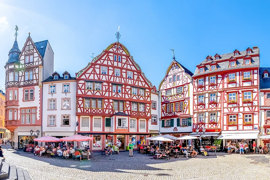 Mosel Bernkastel Square